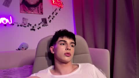 Snapshot of hiidear chatting on 26, 2, 2026 twinkvadusha online show from 26, 2, 2026