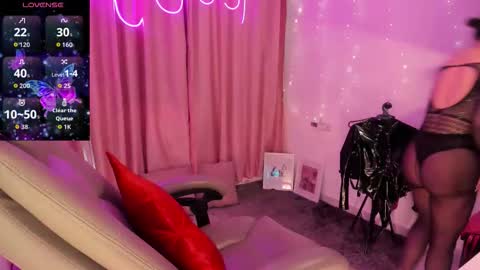 Hikariween online show from 18, 12, 2025