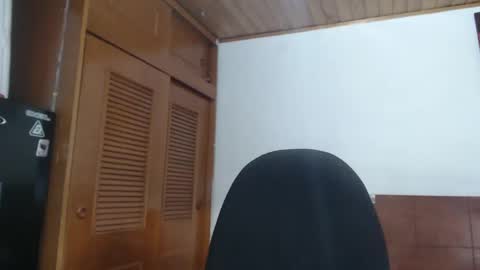 hilaril18 online show from 4, 2, 2025