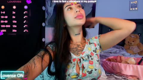 Snapshot of hilary_jones_22 chatting on 19, 1, 2025 LUNA new account  FOLLOW ME online show from 19, 1, 2025