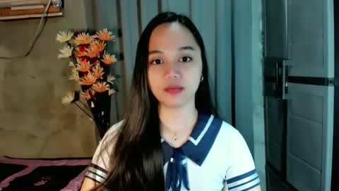 hilarymolly online show from 6, 3, 2026