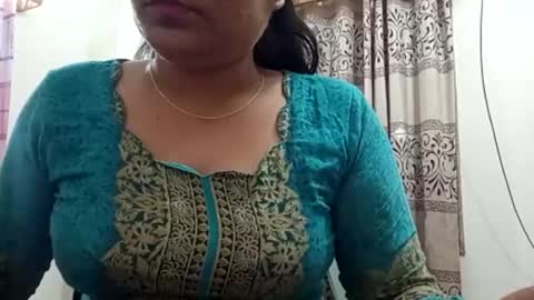 himuhimu22 online show from 11, 9, 2025