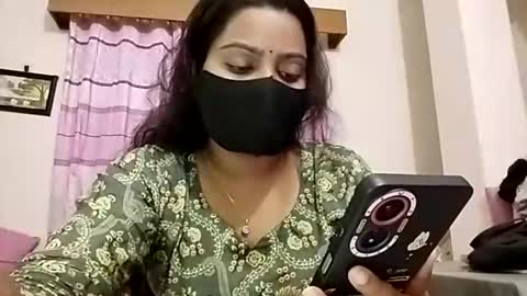 himuhimu22 online show from 4, 4, 2026