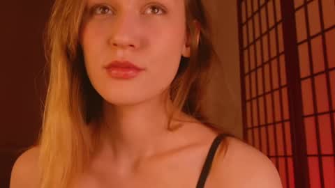 Hina online show from 1, 1, 2025