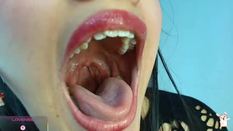 hinata online show from 9, 4, 2026