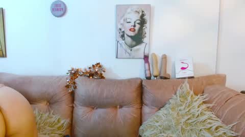 hinata lee online show from 23, 1, 2025