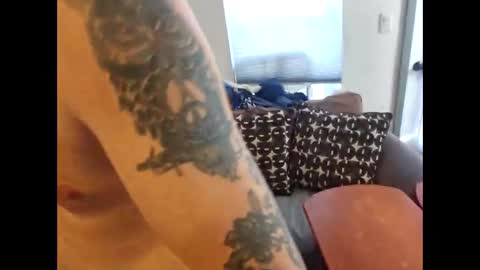 Snapshot of hippiejagain chatting on 7, 11, 2025 hippiejagain online show from 7, 11, 2025