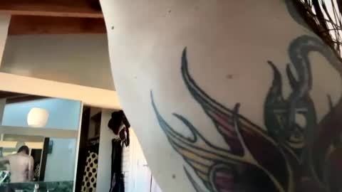 Snapshot of hippybiker chatting on 12, 1, 2025 hippybiker online show from 12, 1, 2025