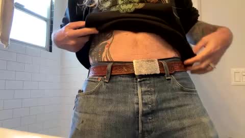 Snapshot of hippybiker chatting on 19, 1, 2025 hippybiker online show from 19, 1, 2025