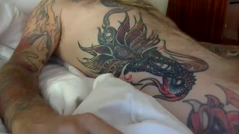 Snapshot of hippybiker chatting on 20, 10, 2025 hippybiker online show from 20, 10, 2025