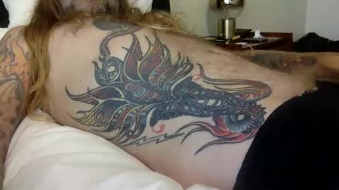 Snapshot of hippybiker chatting on 27, 10, 2025 hippybiker online show from 27, 10, 2025