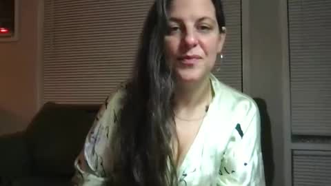 Snapshot of hippyprincess22 chatting on 29, 11, 2025 HippyPrincess22 online show from 29, 11, 2025