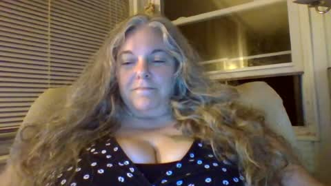 Snapshot of hippysnewhere chatting on 27, 6, 2026 hippysnewhere online show from 27, 6, 2026