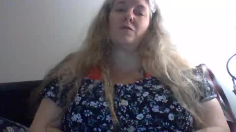 Snapshot of hippysnewhere chatting on 23, 7, 2026 hippysnewhere online show from 23, 7, 2026