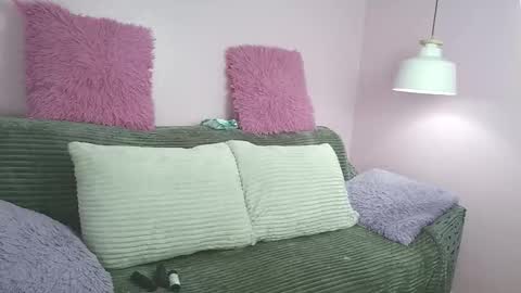 hiyakasudere_ online show from 6, 1, 2026