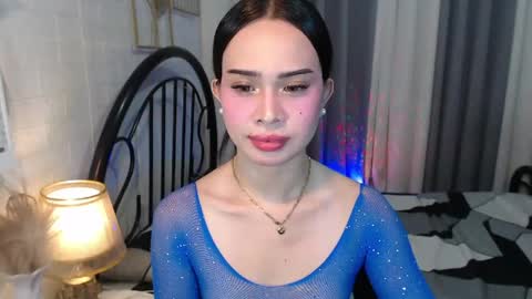 hoelymolly online show from 15, 5, 2026