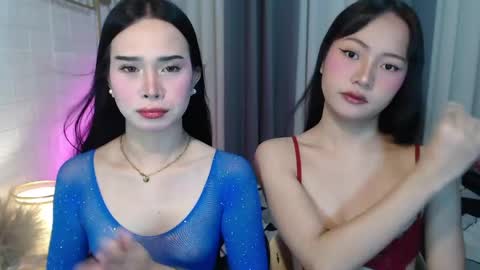hoelymolly online show from 4, 6, 2026