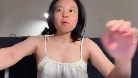 Snapshot of hola_sunflower chatting on 19, 4, 2026 amy online show from 19, 4, 2026