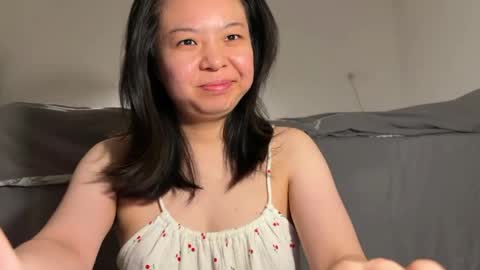 Snapshot of hola_sunflower chatting on 11, 5, 2026 amy online show from 11, 5, 2026