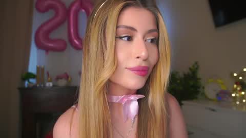 Moni Monica online show from 27, 5, 2026