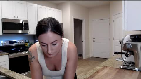 Holi Hurricane online show from 17, 4, 2026