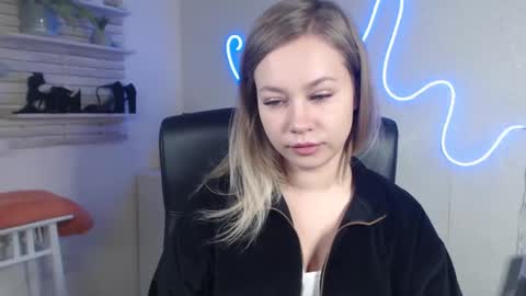 Holly online show from 16, 12, 2024