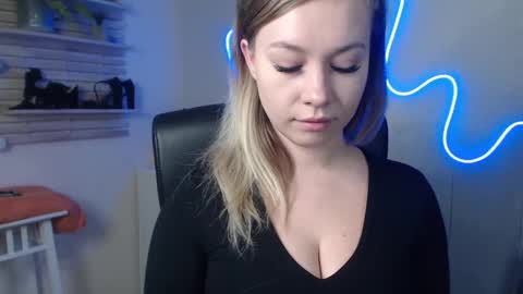 Holly online show from 19, 12, 2024