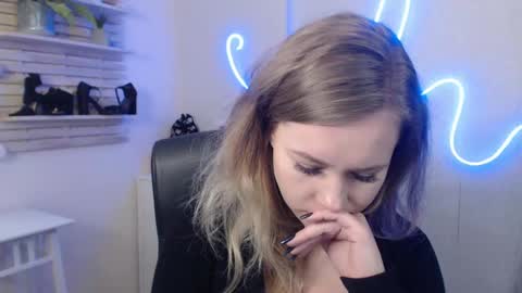 Holly online show from 15, 1, 2025