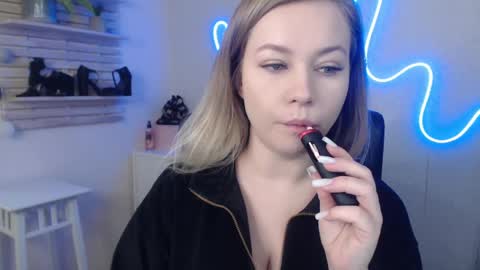 Holly online show from 17, 1, 2025