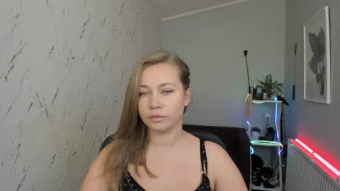 Holly online show from 11, 9, 2025