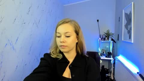 Holly online show from 29, 9, 2025