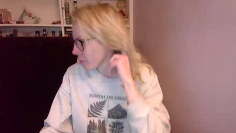 holly_bourbon online show from 6, 3, 2026