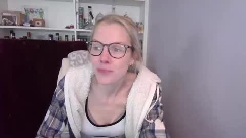 holly_bourbon online show from 14, 3, 2026