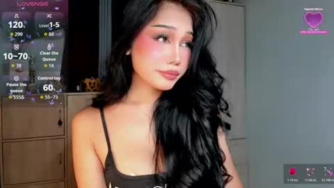 Hi Im Precious online show from 28, 6, 2026