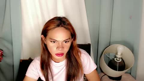 Mika Duhay Velat online show from 8, 12, 2024