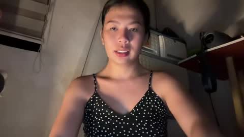 holly_wyn online show from 7, 7, 2026