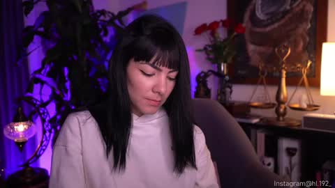 Holly Linder online show from 16, 2, 2025