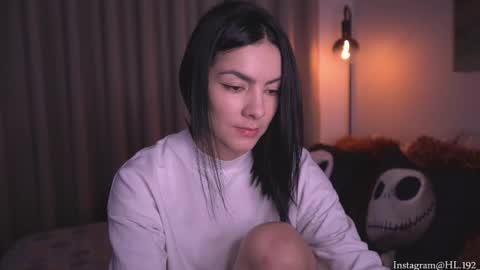 Holly Linder online show from 7, 1, 2026