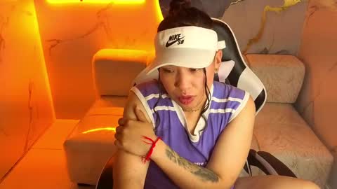 Holly  online show from 13, 11, 2025