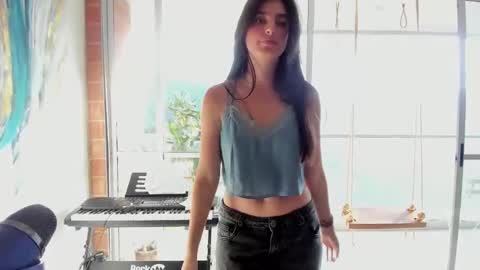 hollyshit_ online show from 19, 1, 2025