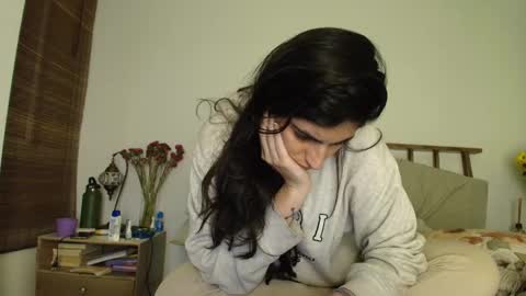 hollyshit_ online show from 9, 1, 2026