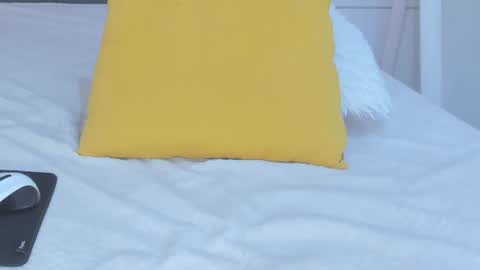 HollyTaillor online show from 19, 2, 2026