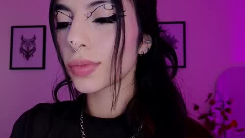 holly online show from 28, 5, 2026