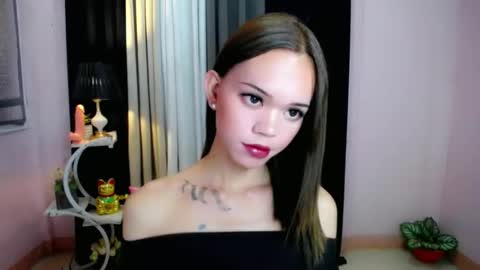 holy_maxine online show from 3, 12, 2025