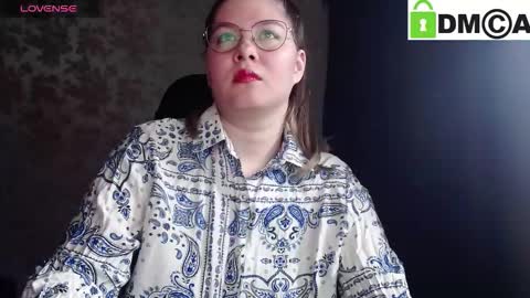 Welcome guys  Pleasure to see you all here  My name is MichaelaTip menu is active Private is open  online show from 14, 10, 2025