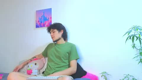 Snapshot of holy_taby_ chatting on 15, 5, 2026 online show from 15, 5, 2026