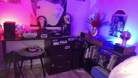  online show from 11, 5, 2026