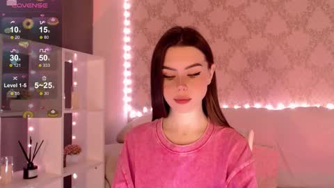 Mia online show from 22, 9, 2025