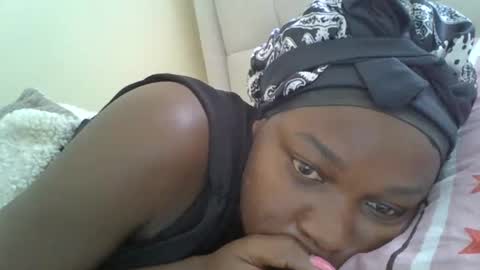 Snapshot of honevey chatting on 12, 4, 2026 Honevey online show from 12, 4, 2026