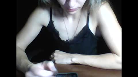 honey0bunny35 online show from 9, 12, 2024